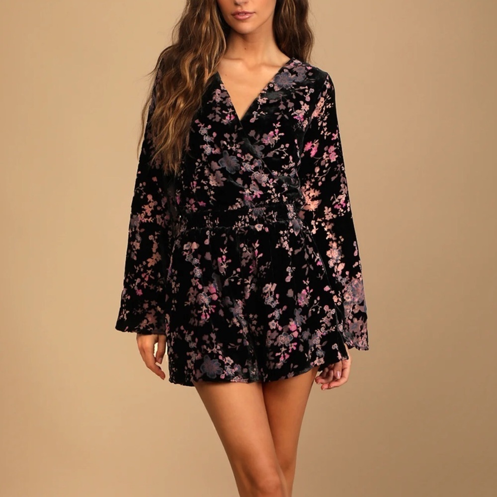 Lulus Floral Velvet Long Sleeve Romper Black Pink Size S NWT